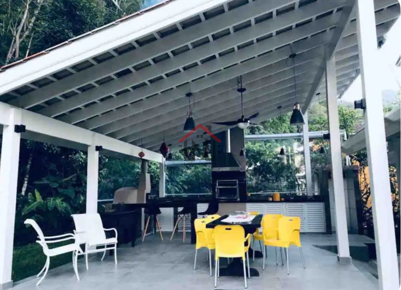 Casa à venda em São Sebastião-SP, bairro Paúba: 3 quartos, 1 sala, 2 banheiros, 240,00 m² de área.