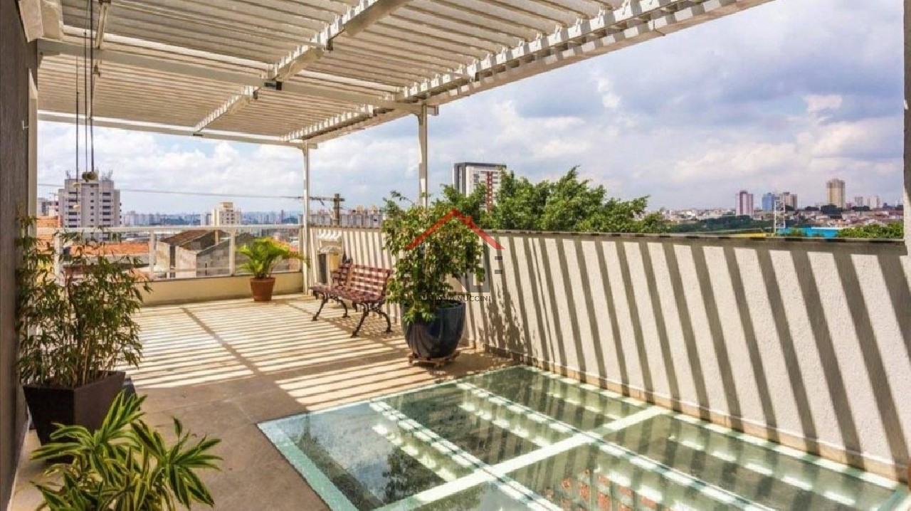Sobrado Residencial à Venda no Ipiranga, São Paulo: 2 Suítes, 3 Salas, 2 Vagas - Imperdível Oportunidade!