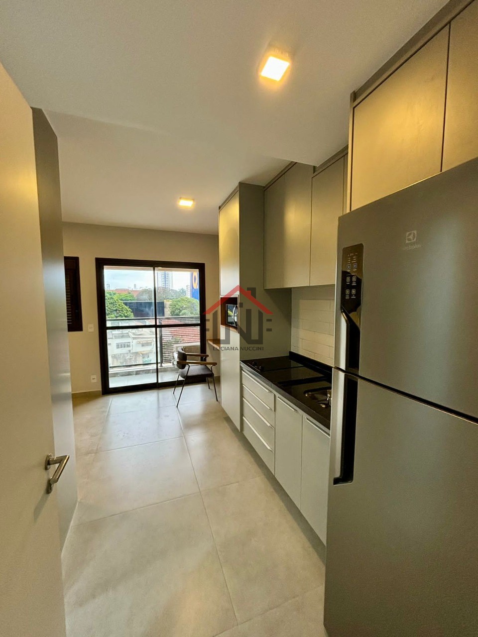 Studio para locação no Jardim das Acácias, São Paulo-SP: 1 quarto, 1 banheiro, 28m² de área. Encontre seu espaço perfeito!