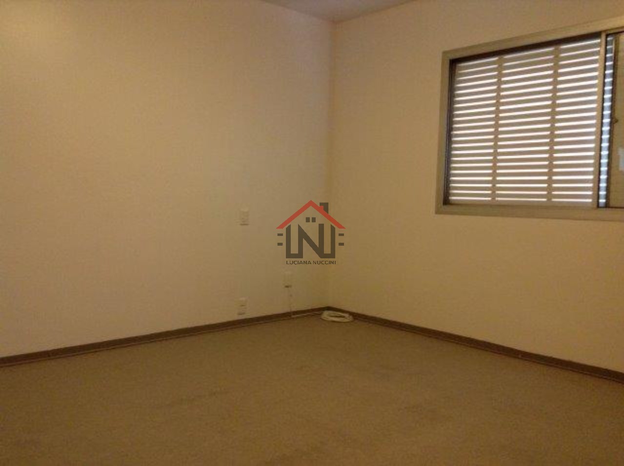 Apartamento de luxo no coração de SP: 3 quartos, 1 suite, 1 sala, 1 banheiro, 2 vagas de garagem, 170m² no Jardim Paulista!