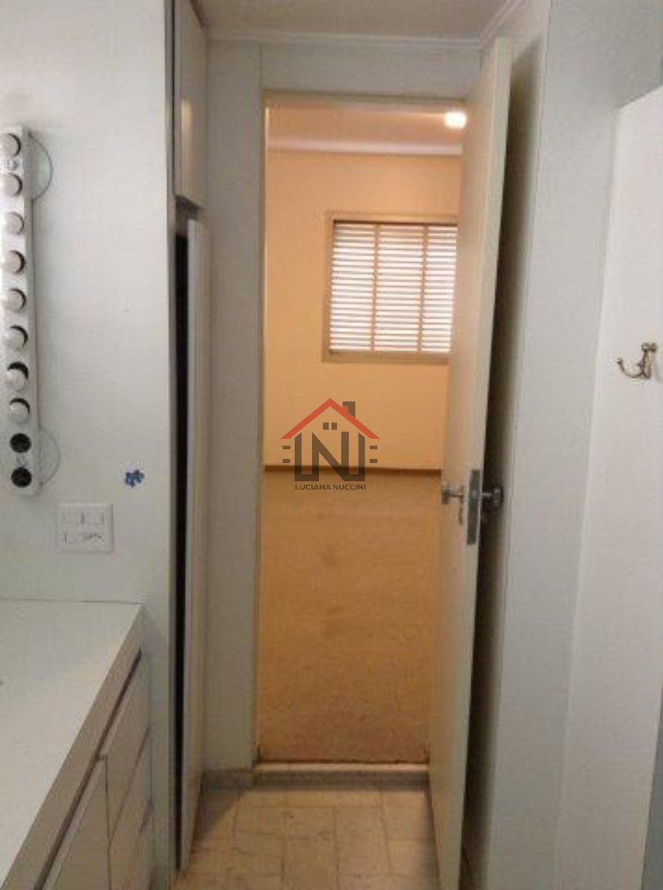 Apartamento de luxo no coração de SP: 3 quartos, 1 suite, 1 sala, 1 banheiro, 2 vagas de garagem, 170m² no Jardim Paulista!