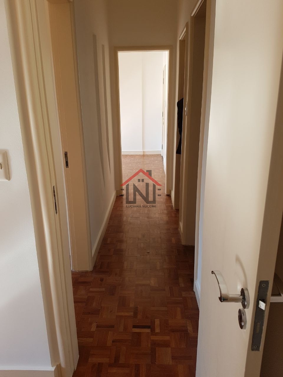 Apartamento à venda em São Paulo-SP no Jardim Paulista com 2 quartos, 1 suíte, 1 sala, 1 banheiro e 75m² de área.