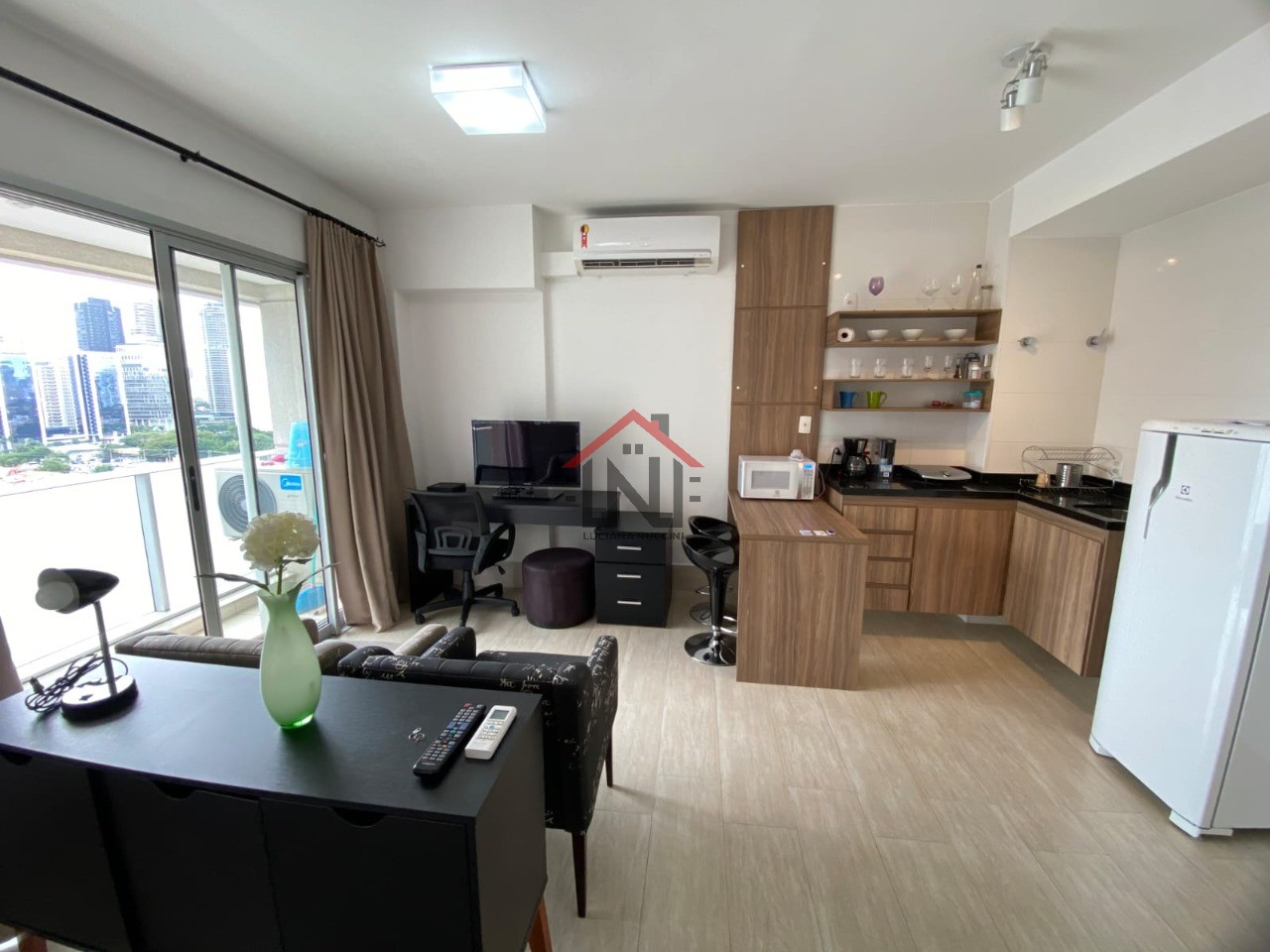 Studio de luxo em condomínio exclusivo em Santo Amaro, São Paulo - 1 quarto, 1 banheiro, 1 vaga - 33m² de elegância!