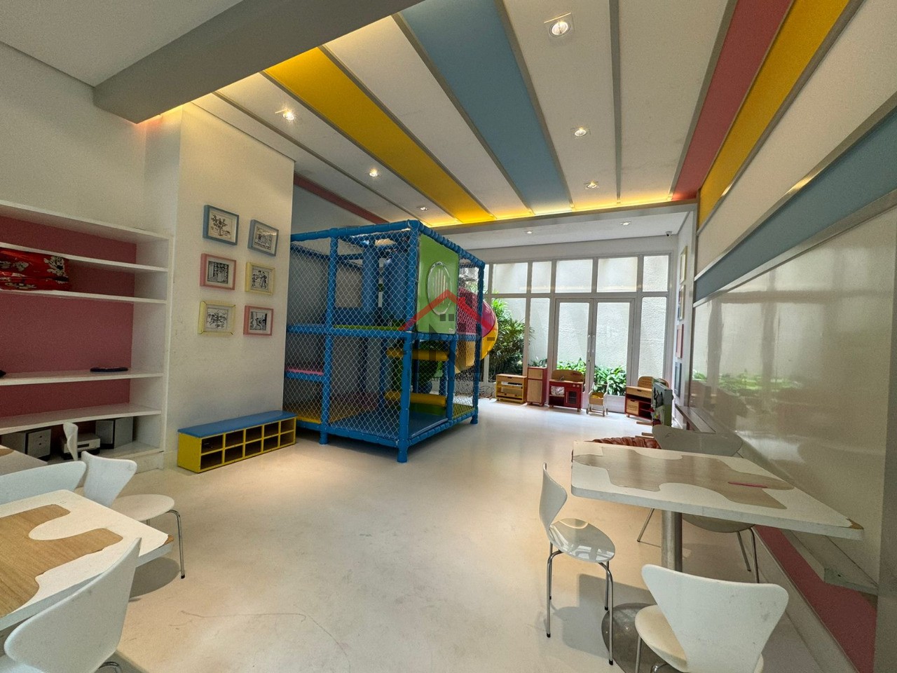 Apartamento Industrial de Luxo no Campo Belo - 4 Quartos, 4 Suítes, 6 Banheiros, 4 Vagas, 223m² - Venda ou Locação em SP