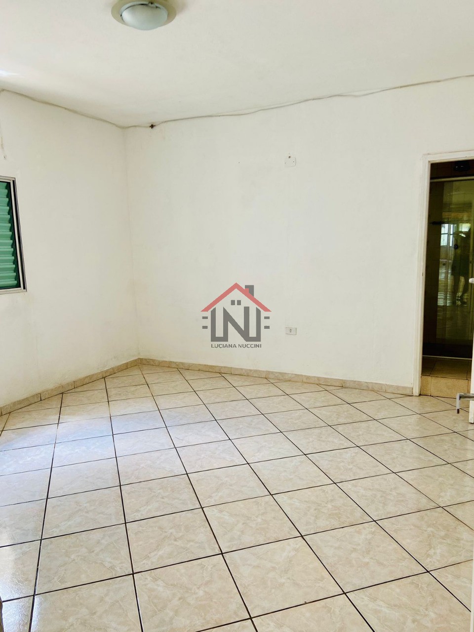 Imperdível! Casa à venda em São Paulo-SP, no Ipiranga. 4 quartos, 2 suítes, 1 sala, 3 banheiros, 2 vagas de garagem. 650m².