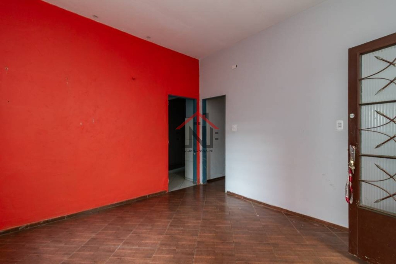 Casa à venda em Perdizes, São Paulo-SP: 3 quartos, 2 quintais, 2 banheiros, 3 vagas, 400m² de área. Aproveite!