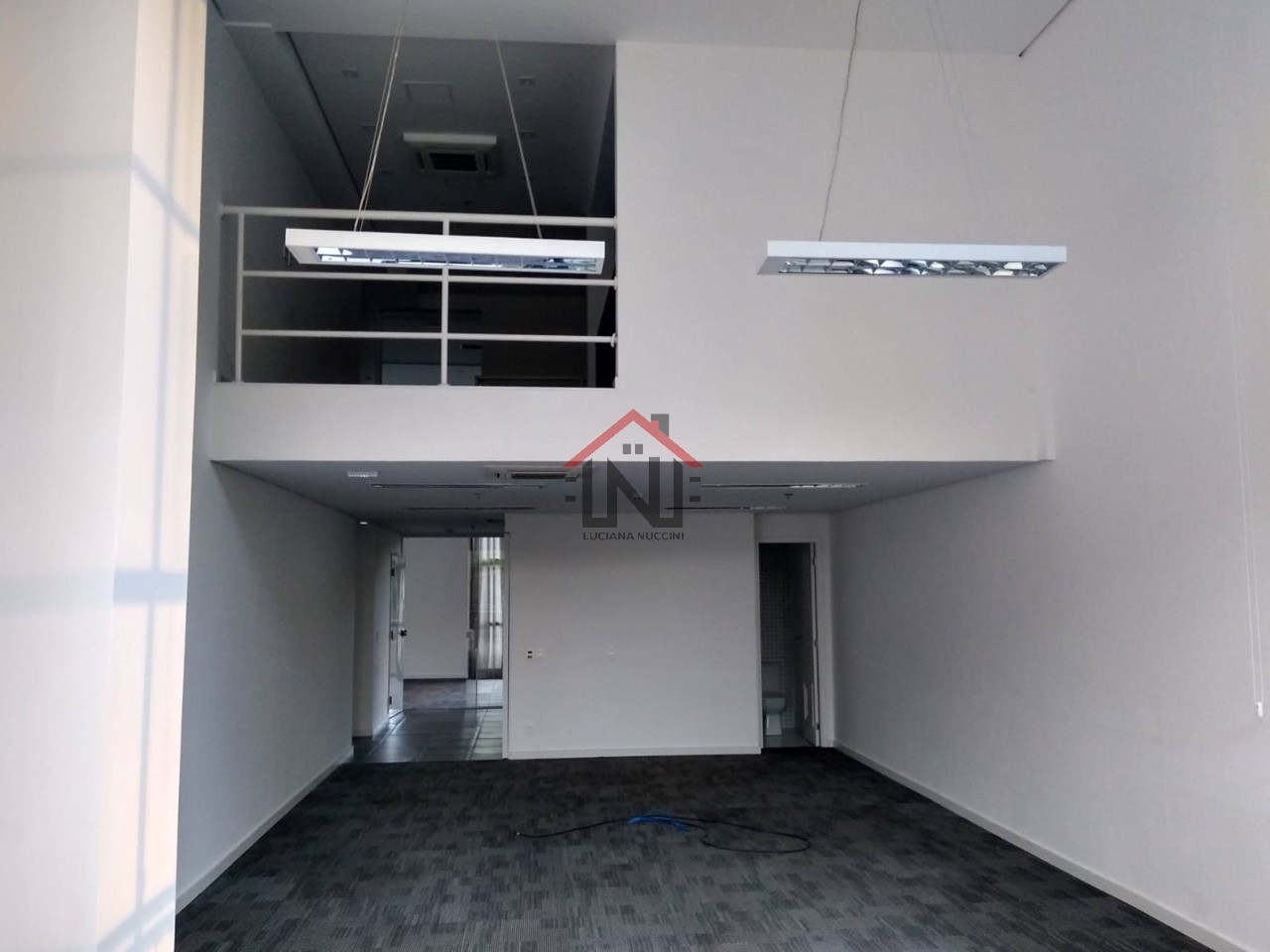 Conjunto Comercial de Alto Padrão na Cidade Monções, São Paulo - 1 Sala, 2 Banheiros, 195,26 m² de Área