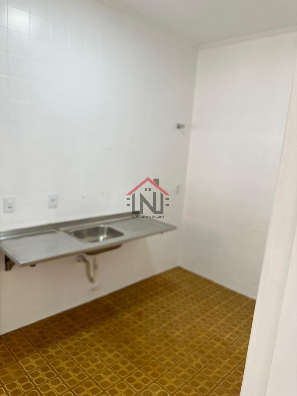 Apartamento de Luxo em Higienópolis, São Paulo-SP: 3 Quartos, 1 Suíte, 2 Banheiros, 2 Vagas de Garagem, 105m² de Área