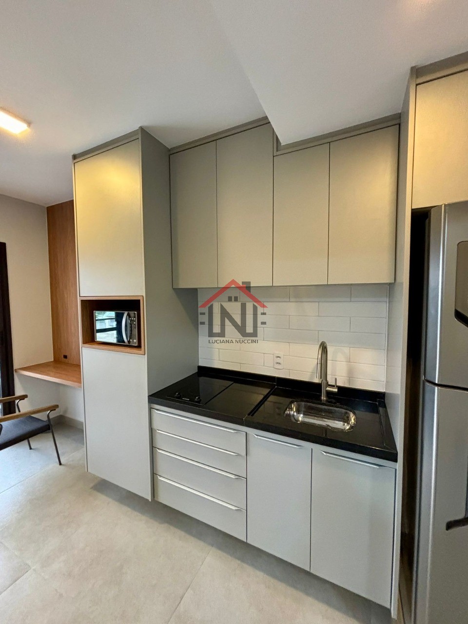 Studio para locação no Jardim das Acácias, São Paulo-SP: 1 quarto, 1 banheiro, 28m² de área. Encontre seu espaço perfeito!