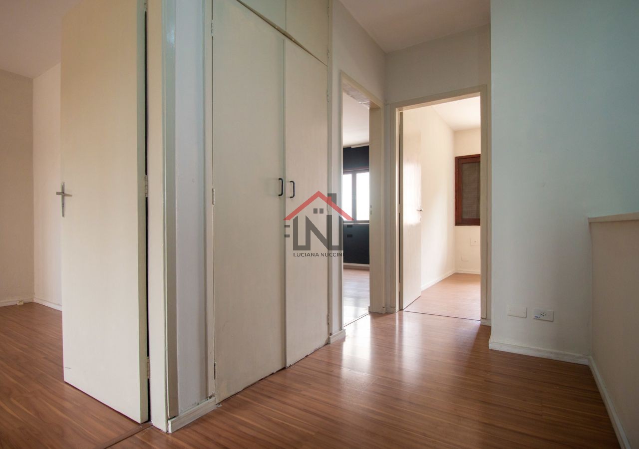 Aluguel de Casa Comercial em São Paulo-SP, Chácara Santo Antônio: 8 Salas, 3 Banheiros, 2 Vagas de Garagem, 220m² Área.