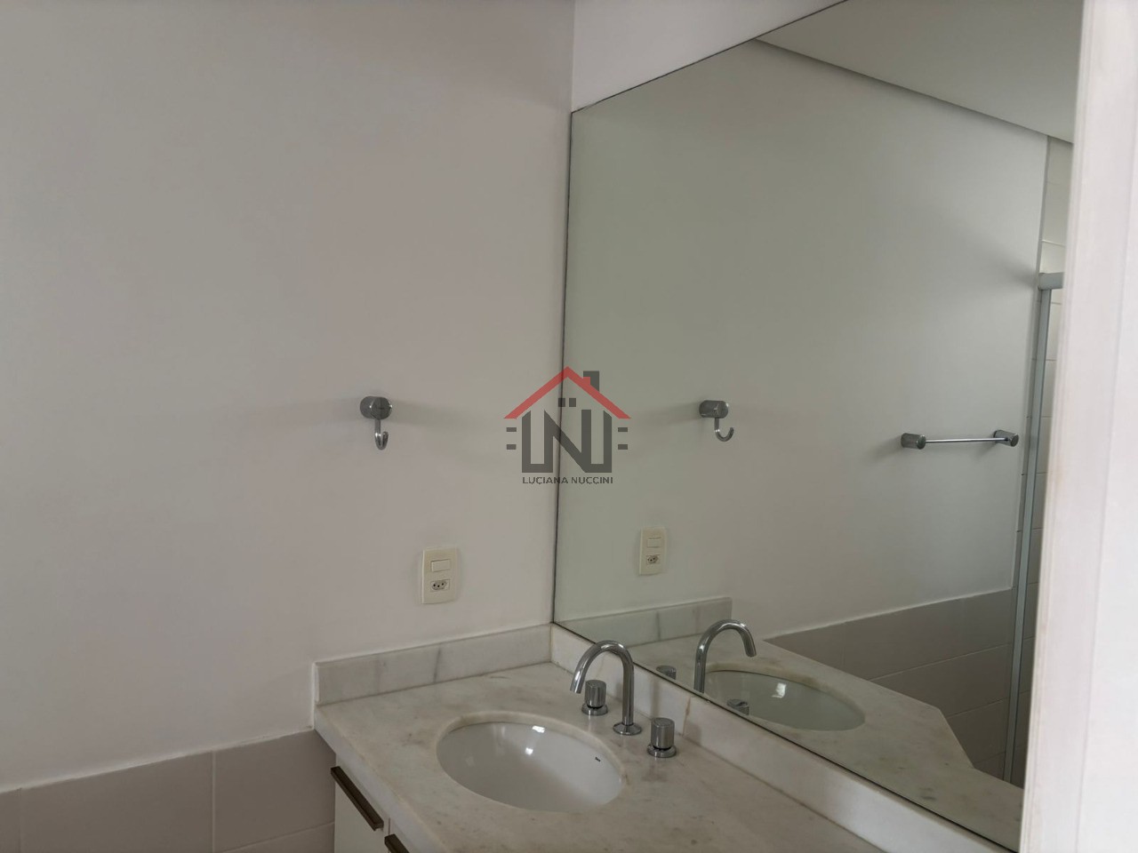 Apartamento Industrial de Luxo no Campo Belo - 4 Quartos, 4 Suítes, 6 Banheiros, 4 Vagas, 223m² - Venda ou Locação em SP