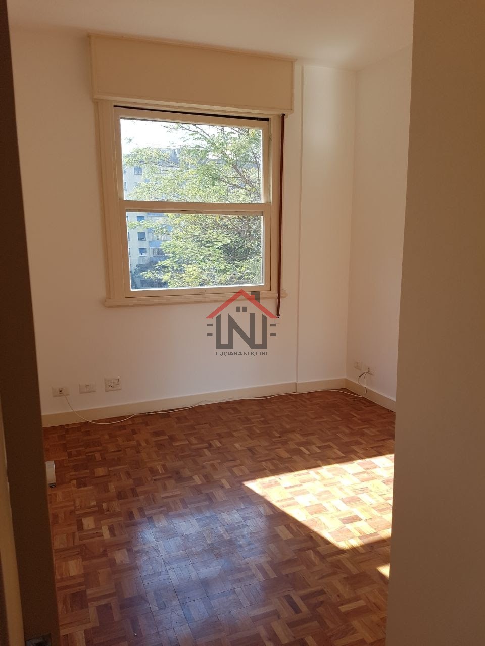 Apartamento à venda em São Paulo-SP no Jardim Paulista com 2 quartos, 1 suíte, 1 sala, 1 banheiro e 75m² de área.