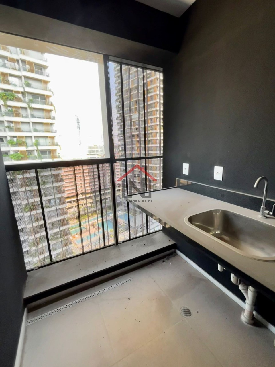 Apartamento à venda em São Paulo-SP, Jardim das Acácias: 3 quartos, 1 suíte, 2 banheiros, 105m², 2 vagas de garagem.