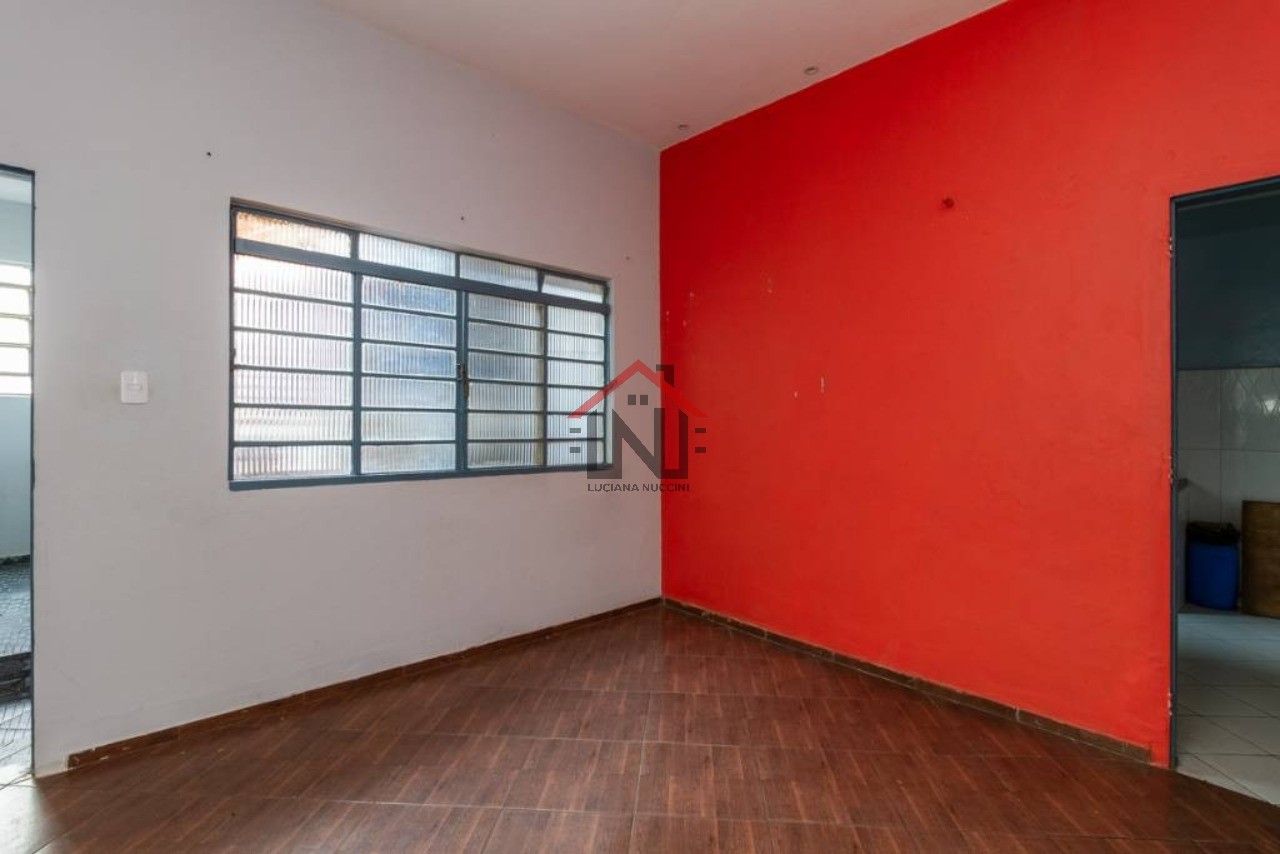 Casa à venda em Perdizes, São Paulo-SP: 3 quartos, 2 quintais, 2 banheiros, 3 vagas, 400m² de área. Aproveite!