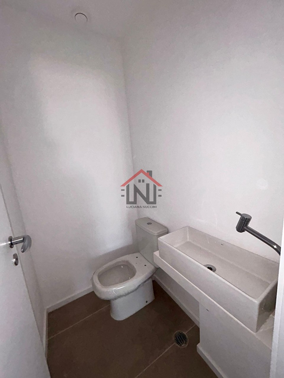 Apartamento à venda em São Paulo-SP, Jardim das Acácias: 3 quartos, 1 suíte, 2 banheiros, 105m², 2 vagas de garagem.