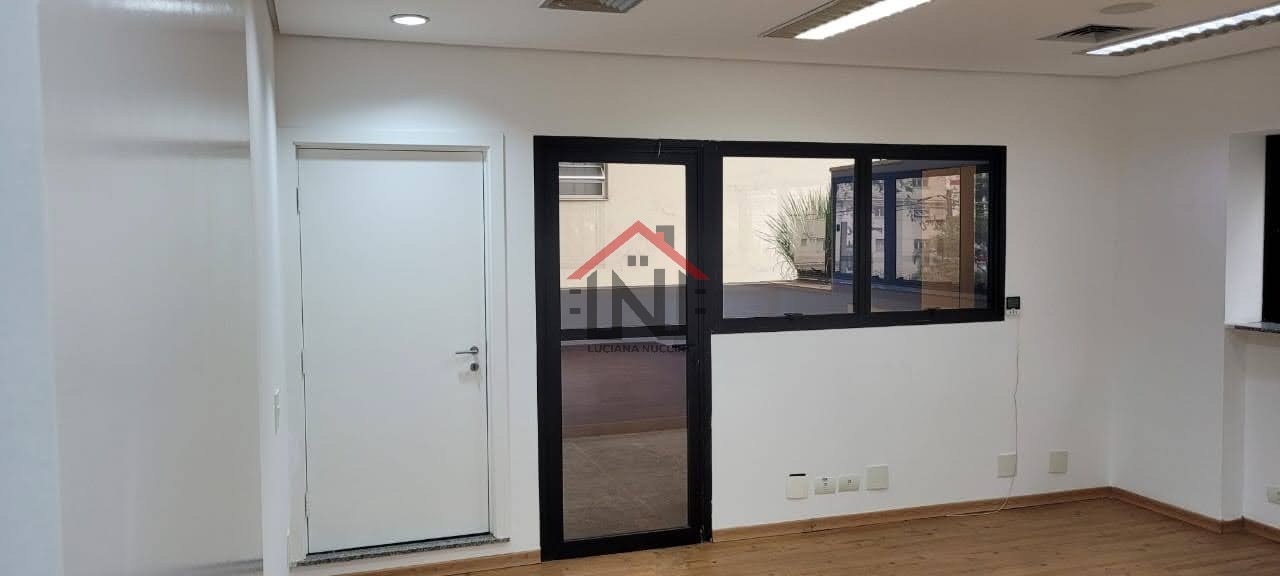 Conjunto Comercial de Alto Padrão na Vila Olímpia, São Paulo - 110,89m², 1 sala, 2 banheiros, 3 vagas de garagem!