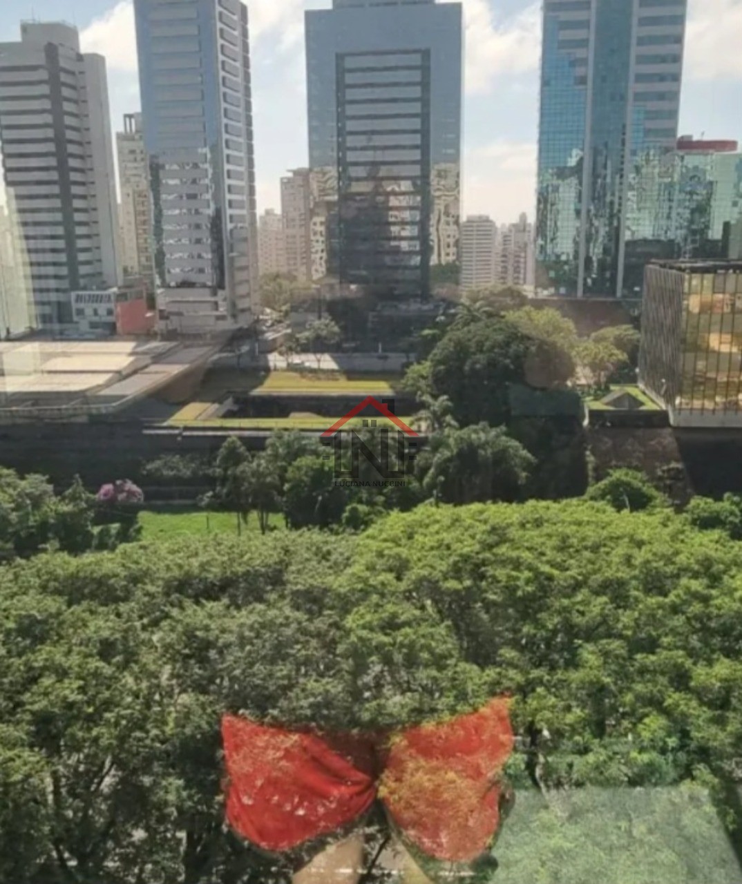 Excelente Conjunto Comercial para Locação na Bela Vista, São Paulo - 110m², 1 Sala, 3 Banheiros e 2 Vagas de Garagem!