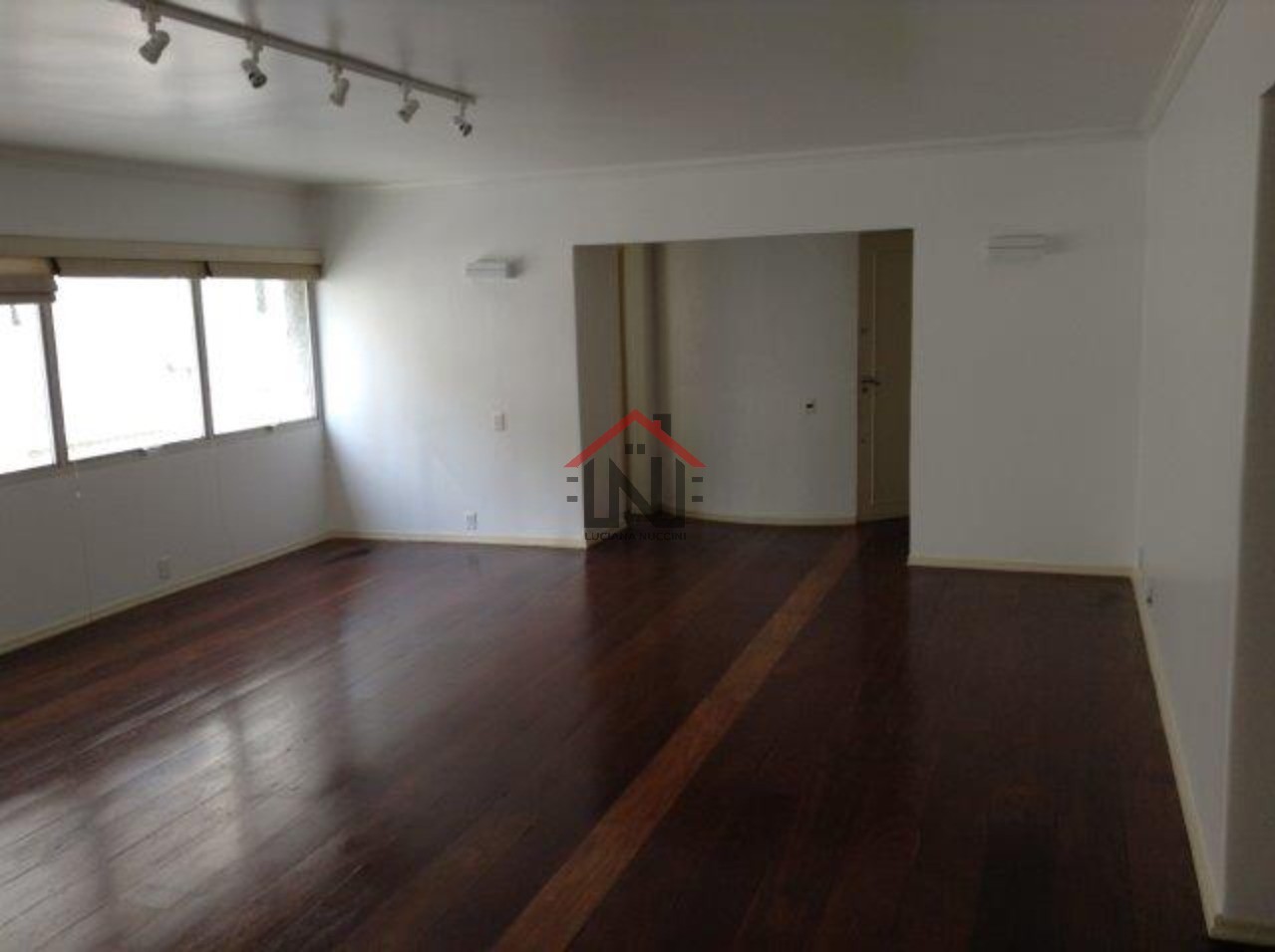 Apartamento de luxo no coração de SP: 3 quartos, 1 suite, 1 sala, 1 banheiro, 2 vagas de garagem, 170m² no Jardim Paulista!