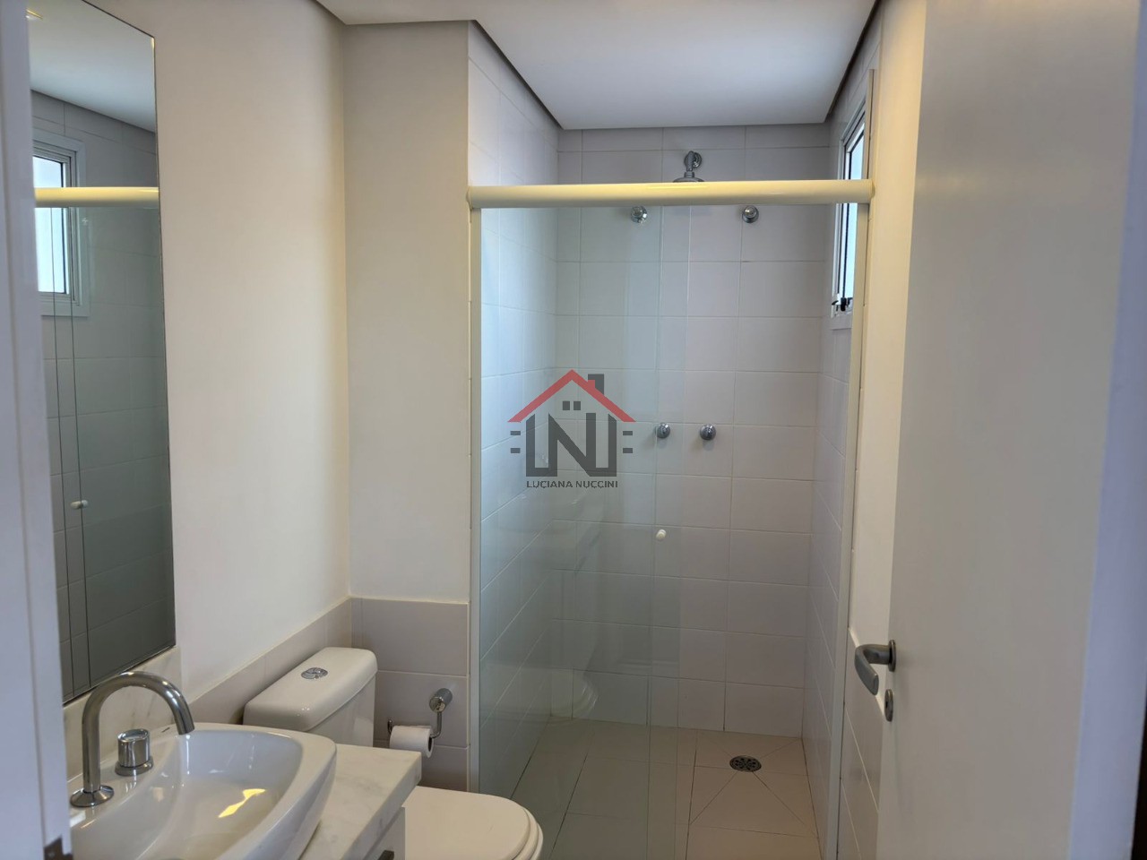 Apartamento Industrial de Luxo no Campo Belo - 4 Quartos, 4 Suítes, 6 Banheiros, 4 Vagas, 223m² - Venda ou Locação em SP