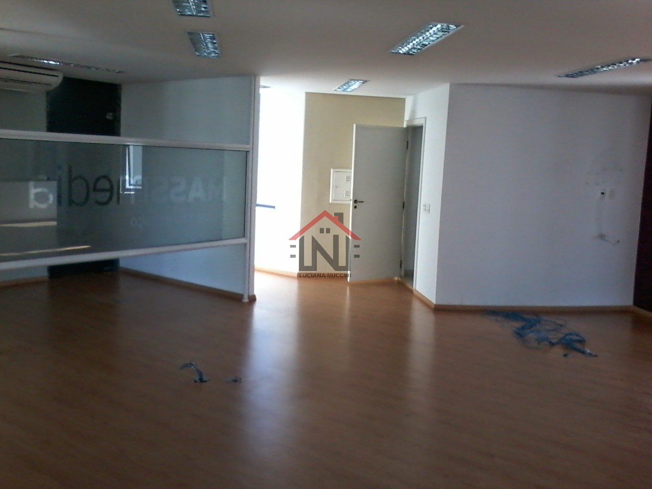 Conjunto Comercial de Alto Padrão para Locação em São Paulo-SP, Cidade Monções: 1 Sala, 1 Banheiro, 2 Vagas, 139,57 m²Área.