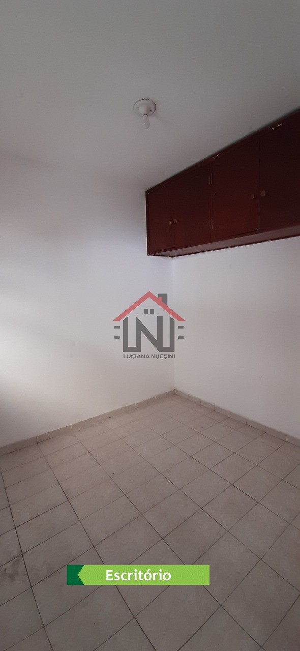 Confira esta incrível casa à venda na Vila Monumento, São Paulo-SP: 2 quartos, sala, 2 banheiros, 2 vagas de garagem, 200m².