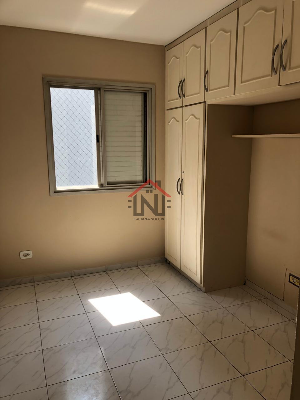 Imperdível apartamento à venda em São Paulo-SP, Vila Guarani (z Sul) - 2 quartos, 2 salas, 1 banheiro, 1 vaga, 54m².
