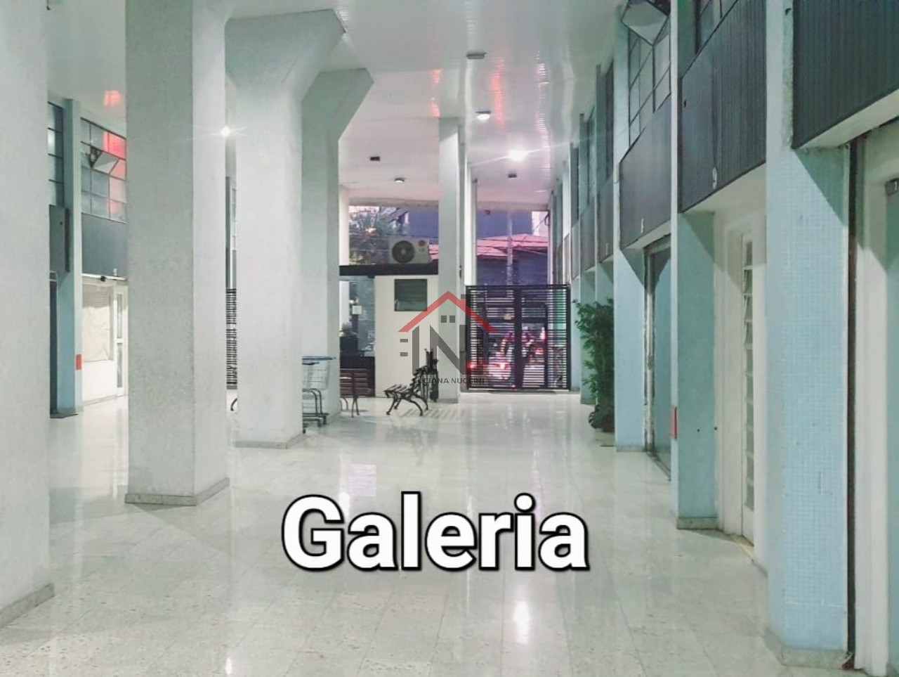 Conjunto Comercial à Venda na Vila Nova Conceição - São Paulo-SP: 2 Salas, 2 Banheiros, 92 m² de Área
