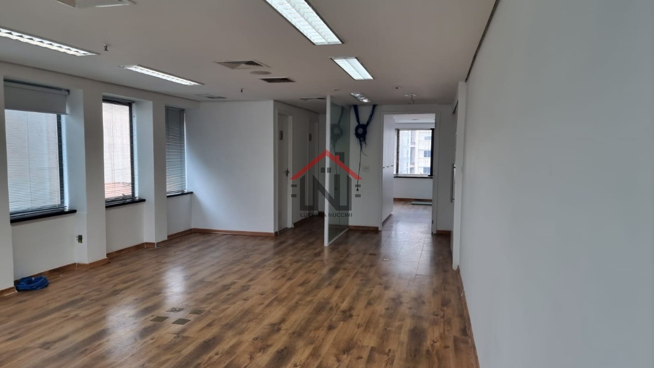 Excelente oportunidade de locação de conjunto comercial no Itaim Bibi, São Paulo-SP: 1 sala, 1 banheiro, 3 vagas de garagem, 1,00 m².