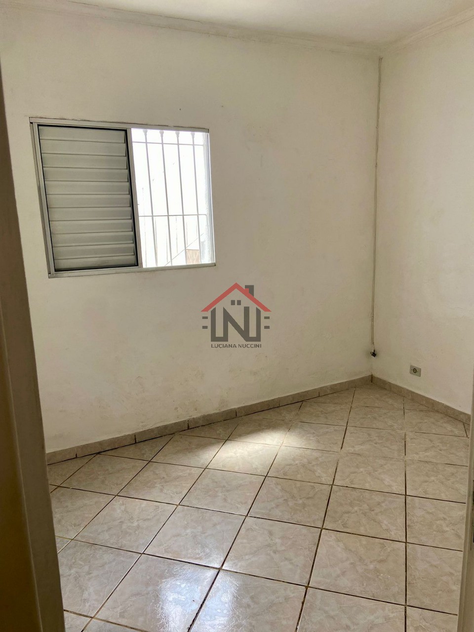 Imperdível! Casa à venda em São Paulo-SP, no Ipiranga. 4 quartos, 2 suítes, 1 sala, 3 banheiros, 2 vagas de garagem. 650m².
