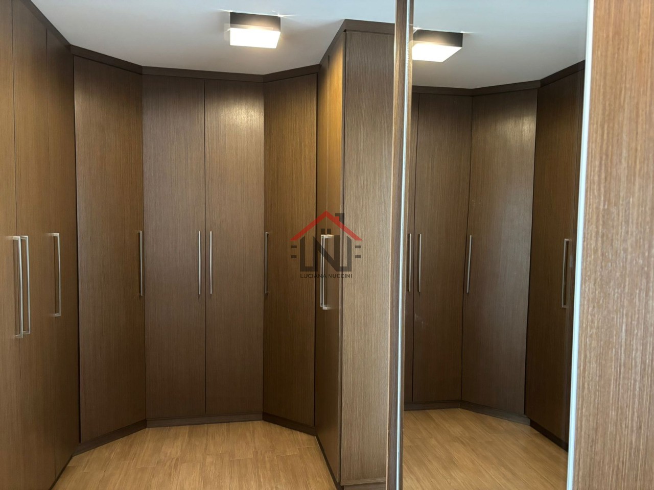 Apartamento Industrial de Luxo no Campo Belo - 4 Quartos, 4 Suítes, 6 Banheiros, 4 Vagas, 223m² - Venda ou Locação em SP