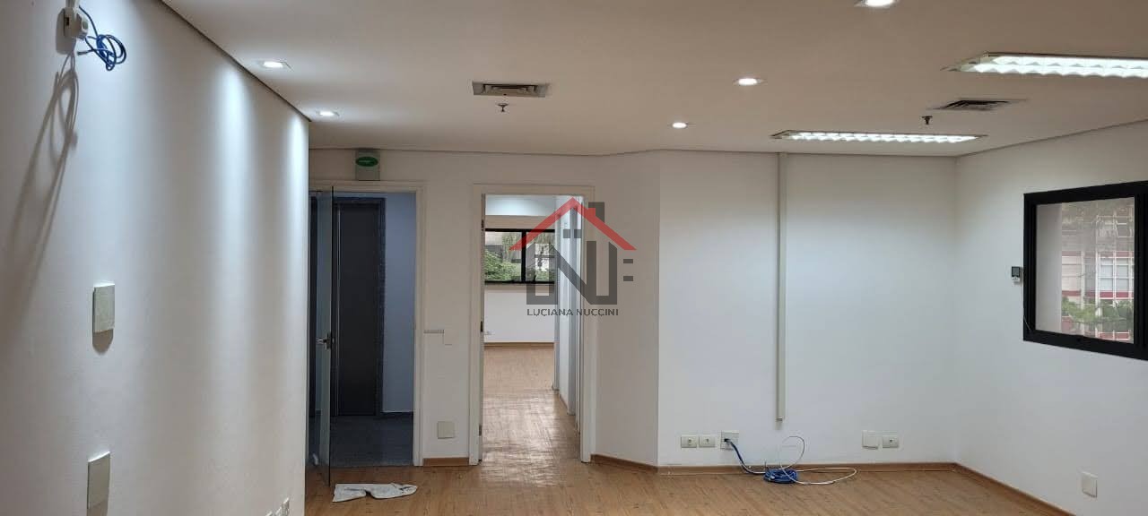 Conjunto Comercial de Alto Padrão no Jardim Paulista, São Paulo-SP: 1 Sala, 3 Banheiros, 2 Vagas, 137m². Venha Conferir!