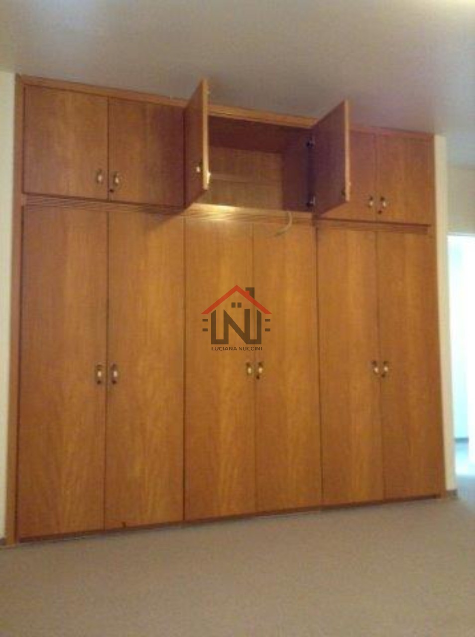 Apartamento de luxo no coração de SP: 3 quartos, 1 suite, 1 sala, 1 banheiro, 2 vagas de garagem, 170m² no Jardim Paulista!