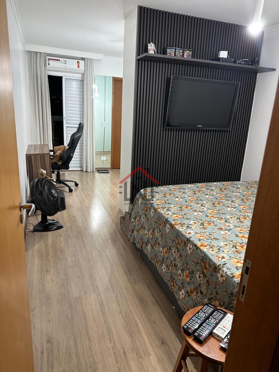 Imperdível! Casa à venda em São Paulo - Vila Moinho Velho com 3 quartos, 1 sala, 3 banheiros e garagem. Venha conhecer!