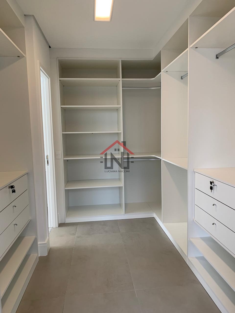 Imperdível apartamento à venda ou locação no Jardim Paulista, São Paulo-SP: 1 quarto, 1 suíte, 2 banheiros, 2 vagas, 85,83m².