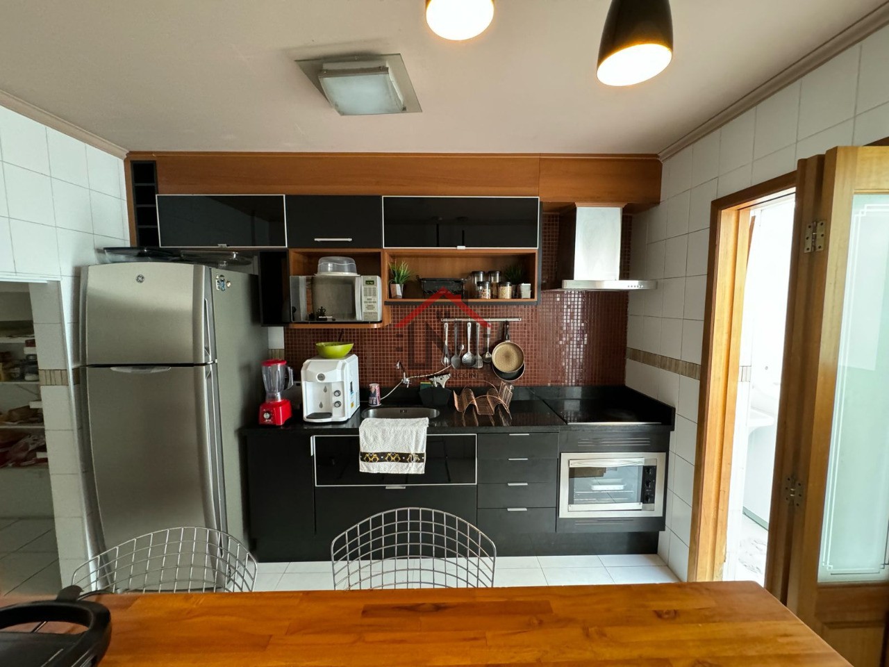 Imperdível Casa à Venda em Santo Amaro - São Paulo-SP: 4 Quartos, 2 Suítes, 1 Sala, 4 Banheiros, 2 Vagas de Garagem. Confira!