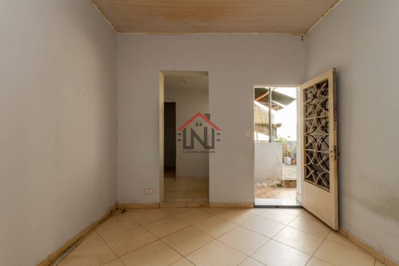 Casa à venda em Perdizes, São Paulo-SP: 3 quartos, 2 quintais, 2 banheiros, 3 vagas, 400m² de área. Aproveite!