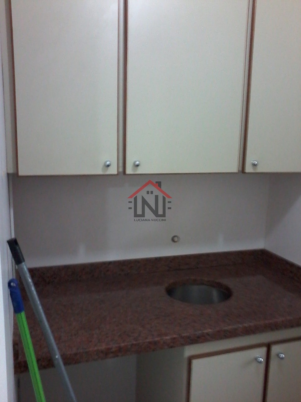 Conjunto Comercial de Alto Padrão com 206m² e 5 Vagas de Garagem na Cidade Monções, São Paulo-SP