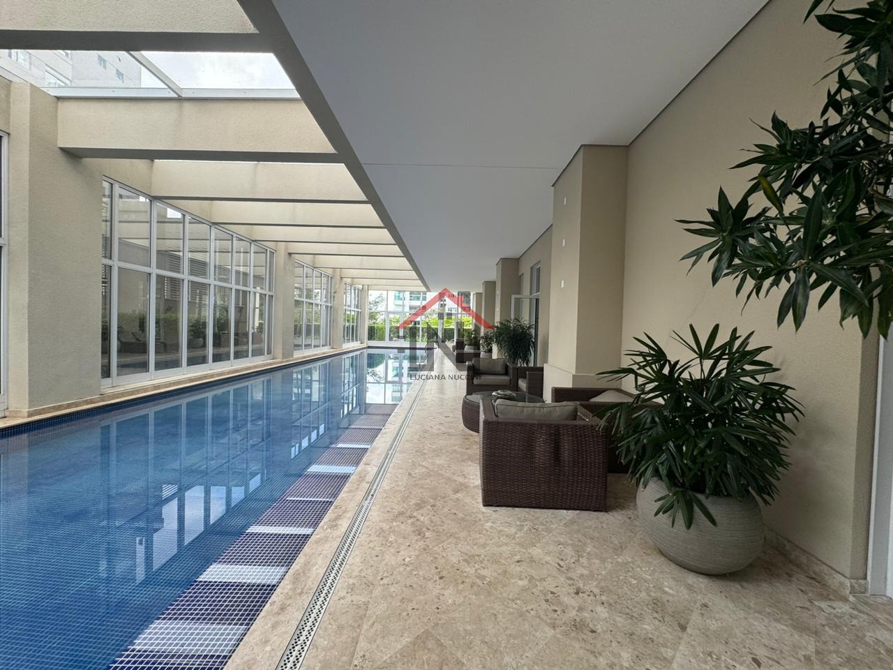 Apartamento Industrial de Luxo no Campo Belo - 4 Quartos, 4 Suítes, 6 Banheiros, 4 Vagas, 223m² - Venda ou Locação em SP