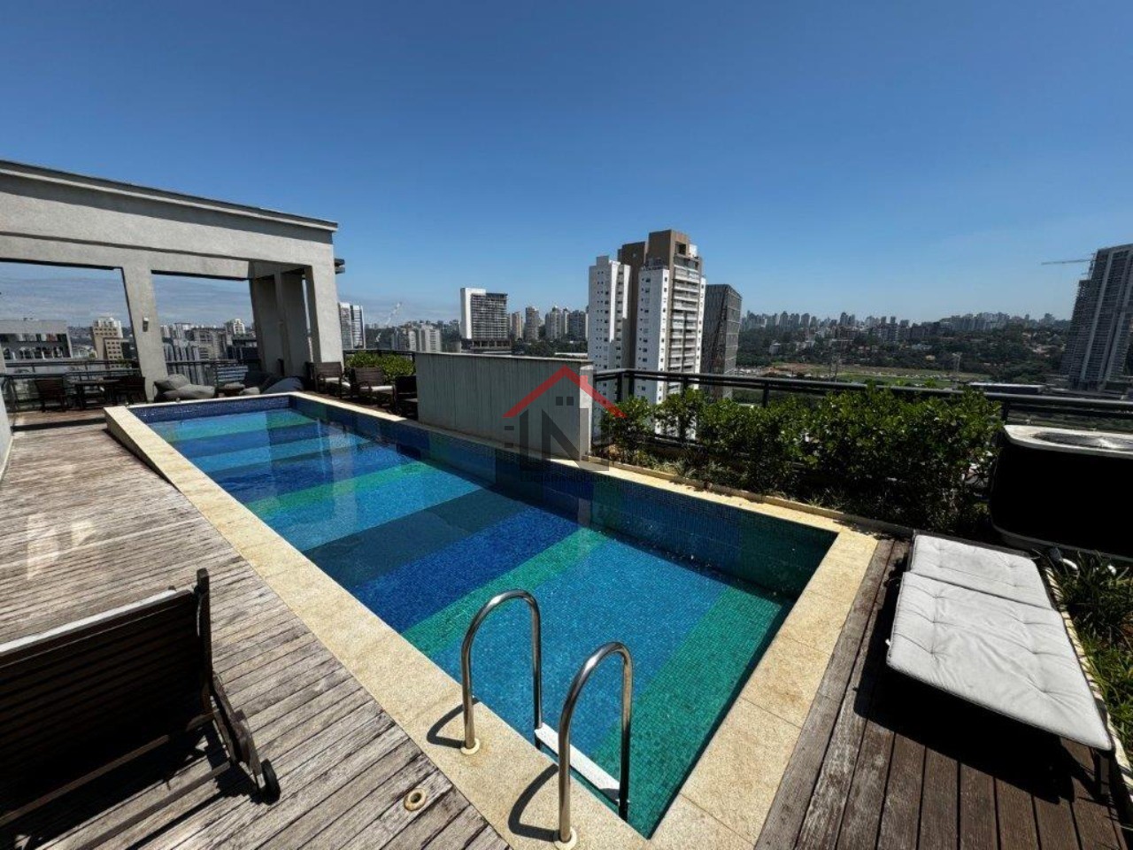 Aluguel de Apartamento de Luxo na Chácara Santo Antônio, São Paulo - 1 quarto, 1 banheiro, 2 vagas de garagem, 77m².