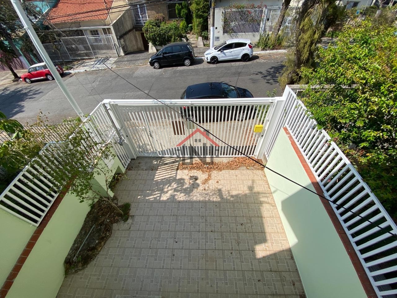 Casa para locação no Planalto Paulista, São Paulo-SP: 2 quartos, 1 sala, 2 banheiros, 1 vaga de garagem.