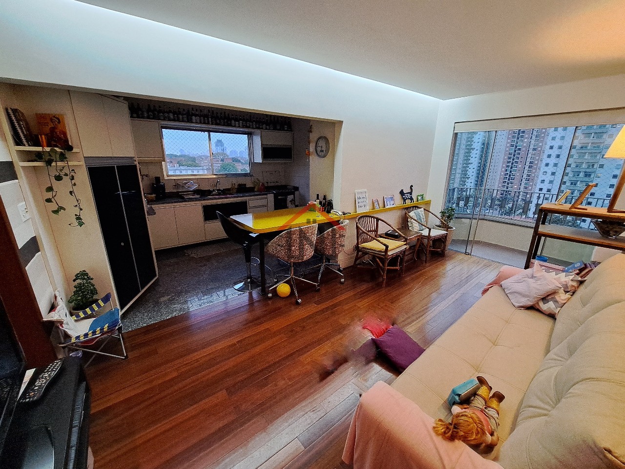 Apartamento à venda em SP: 3 quartos, 1 suíte, 3 banheiros, 3 vagas. Venha conhecer na Vila Dom Pedro I!