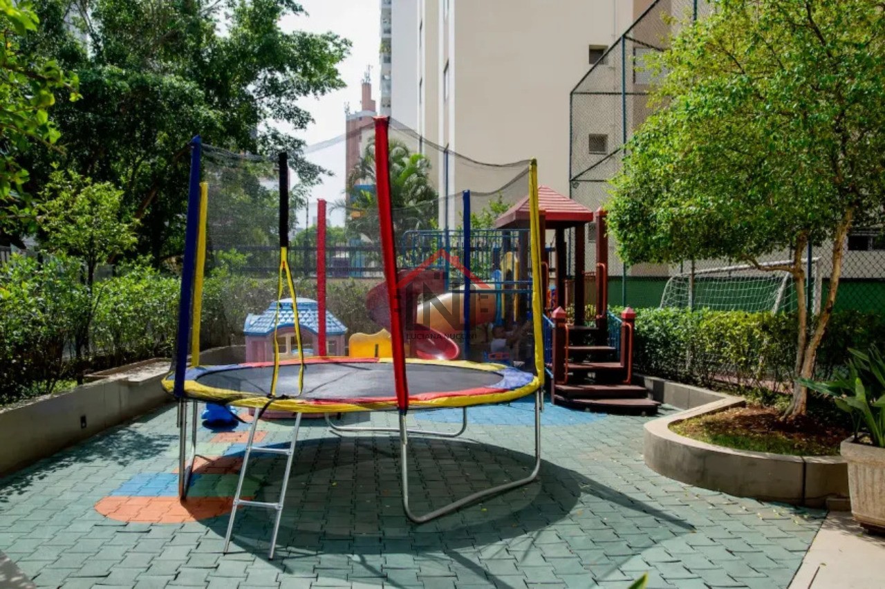 Apartamento de Luxo para Locação na Vila Uberabinha, São Paulo-SP: 3 Quartos, 3 Suítes, 1 Sala, 4 Banheiros, 2 Vagas, 195m².