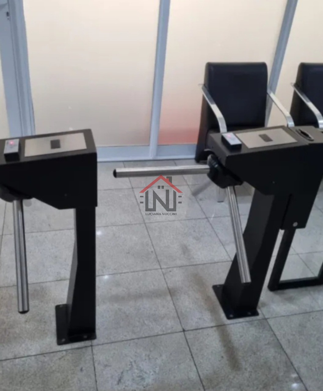 Excelente Conjunto Comercial para Locação na Bela Vista, São Paulo - 110m², 1 Sala, 3 Banheiros e 2 Vagas de Garagem!