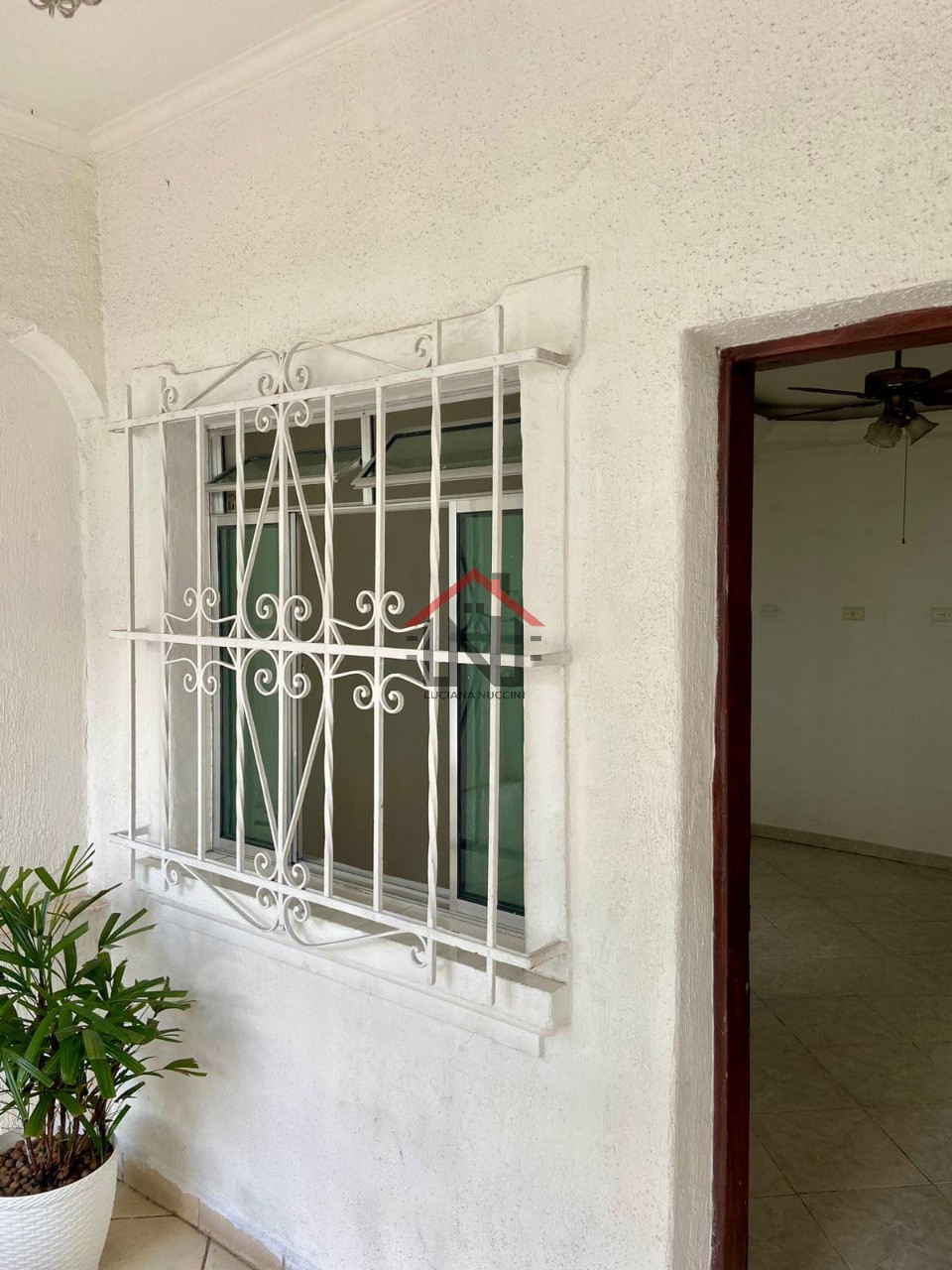 Imperdível! Casa à venda em São Paulo-SP, no Ipiranga. 4 quartos, 2 suítes, 1 sala, 3 banheiros, 2 vagas de garagem. 650m².