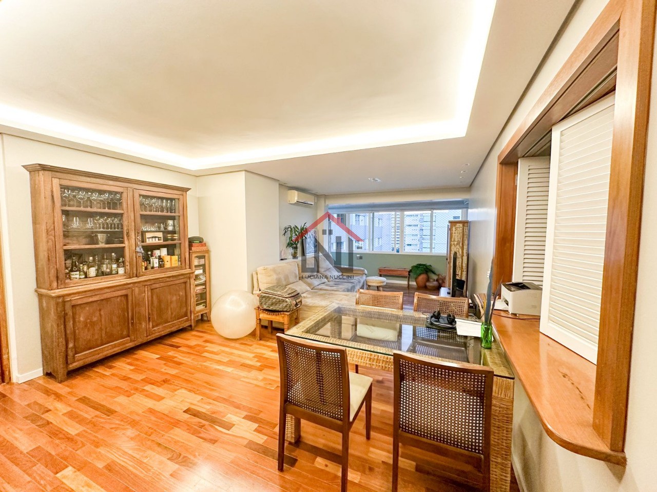 Imperdível apartamento à venda em São Paulo-SP, Itaim Bibi: 3 quartos, 2 suítes, 2 salas, 4 banheiros, 2 vagas, 130m².
