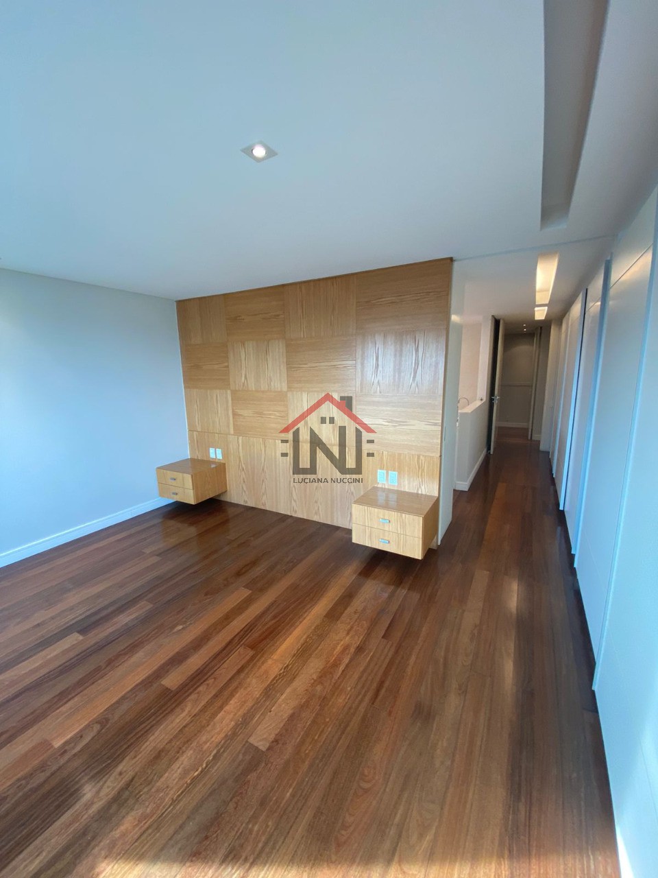 Imperdível oportunidade: apartamento de alto padrão com 3 su
