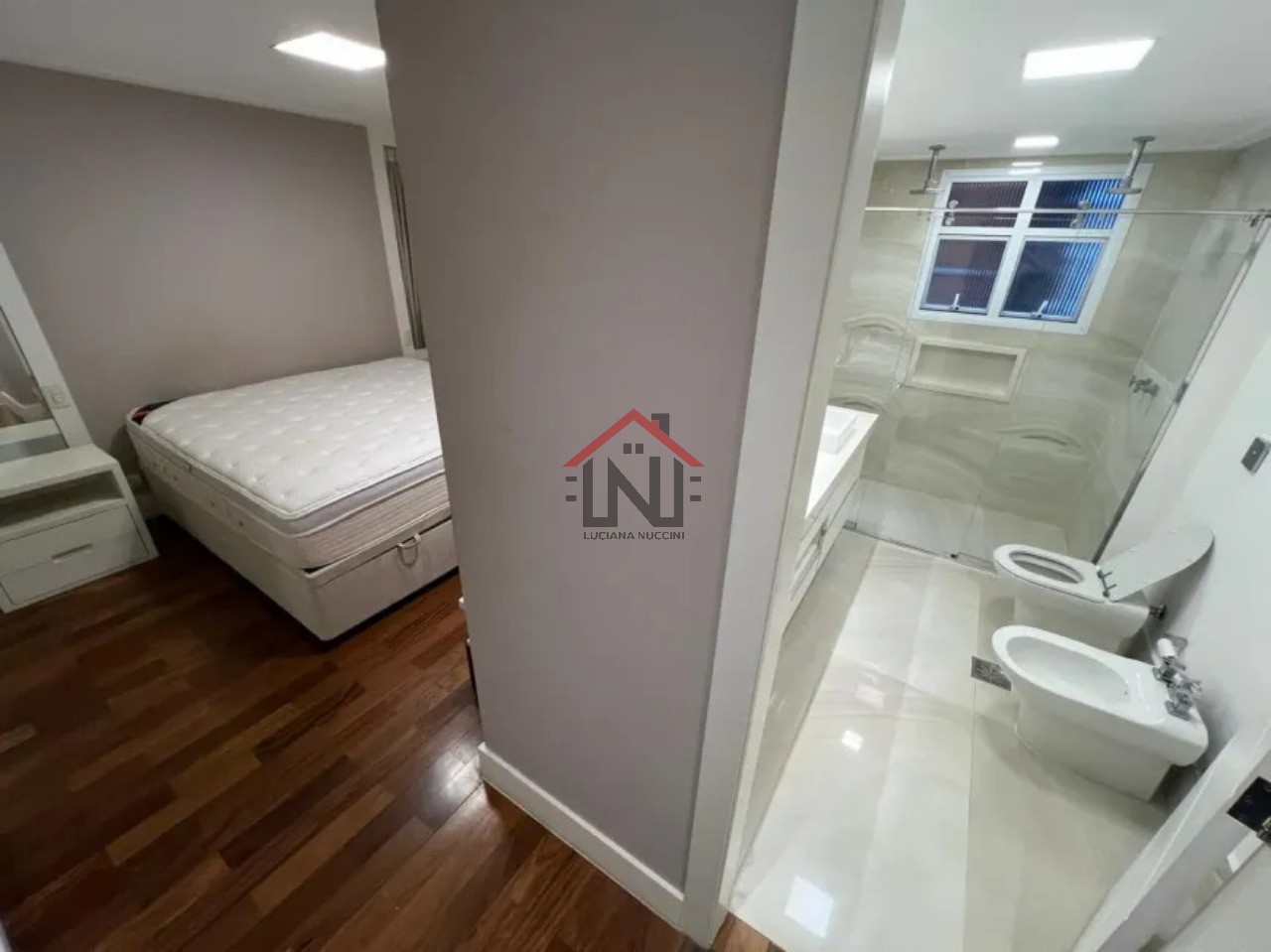 Excelente apartamento de 2 quartos, 1 suíte, 2 salas e 4 banheiros no Itaim Bibi, São Paulo-SP 175m² e 2 vagas de garagem