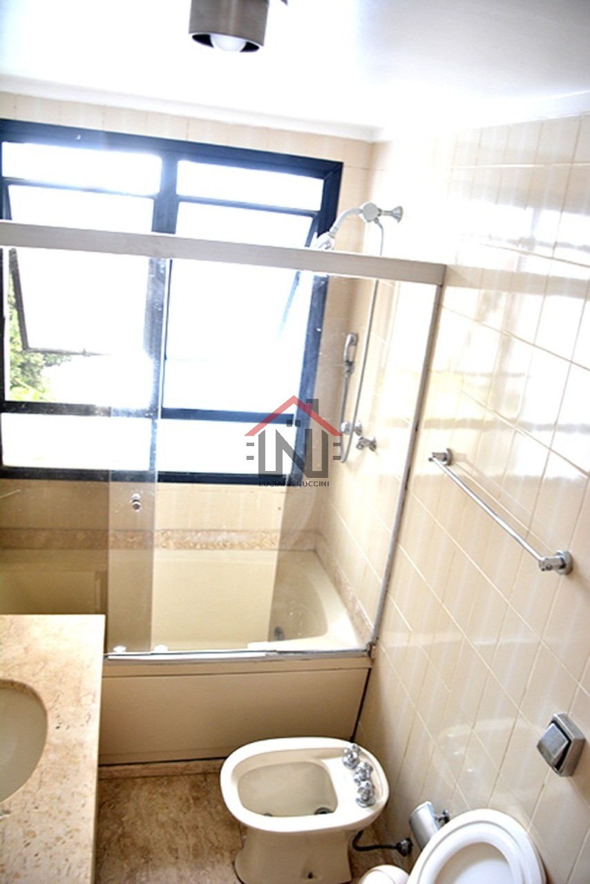 Imperdível! Apartamento de Luxo em São Paulo-SP, 3 quartos, 3 suítes, 3 vagas no Jardim Monte Verde - 195m². Confira já!