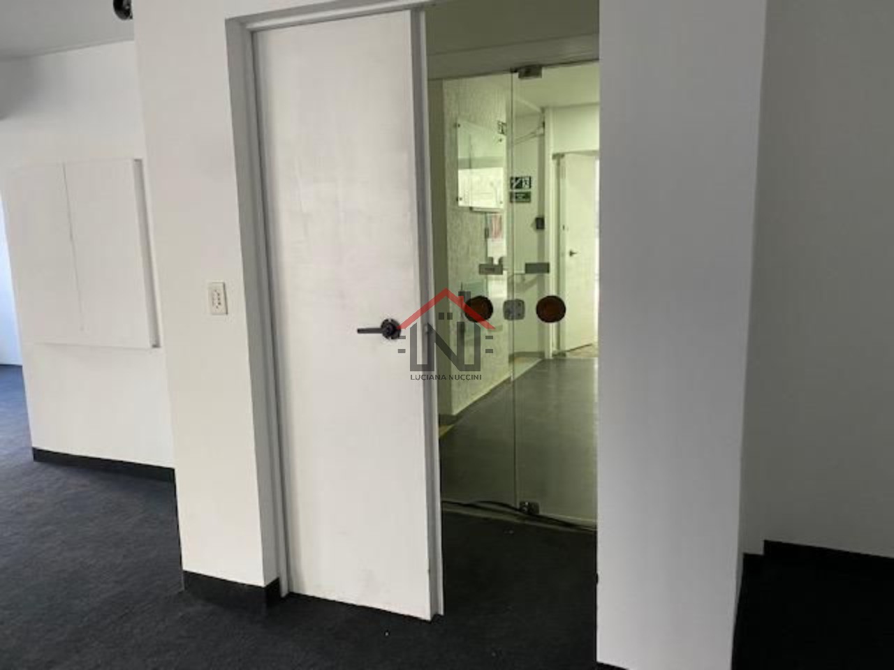 Conjunto Comercial de Alto Padrão para Locação em São Paulo-SP, Cerqueira César: 4 Salas, 2 Banheiros, 150m². Venha conferir!