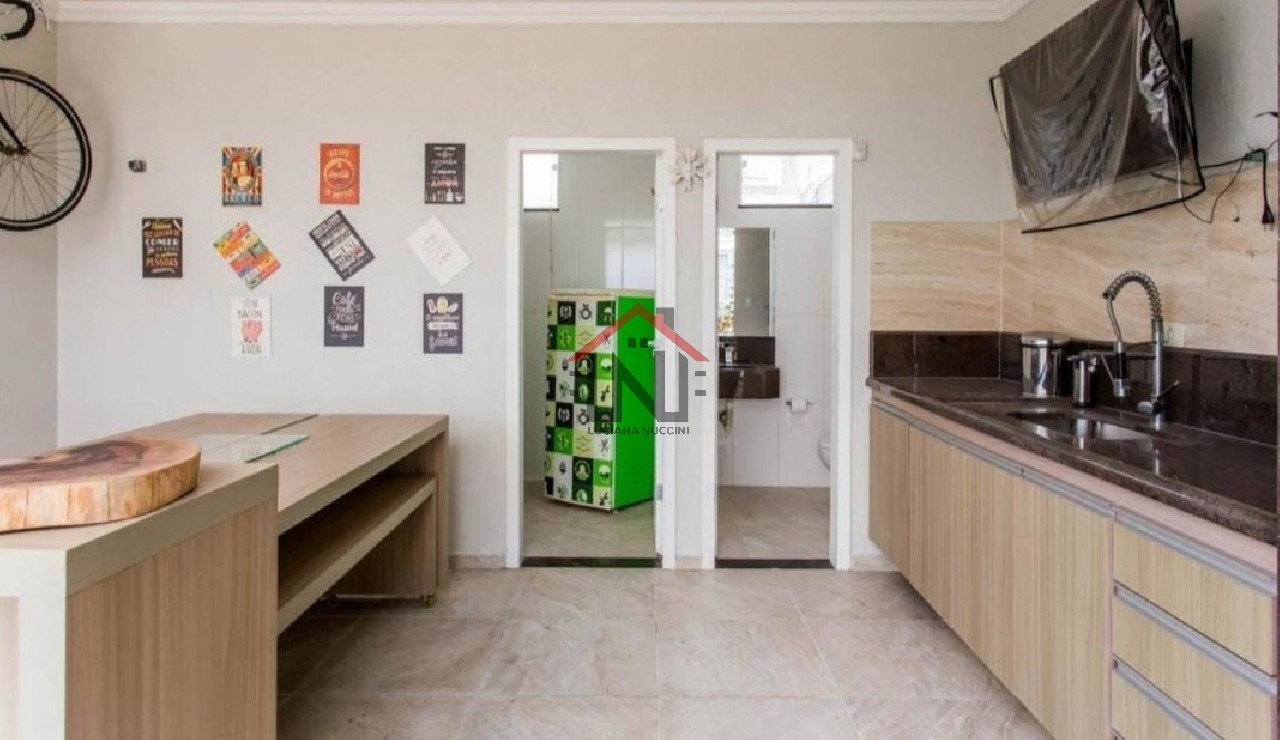 Sobrado Residencial à Venda no Ipiranga, São Paulo: 2 Suítes, 3 Salas, 2 Vagas - Imperdível Oportunidade!